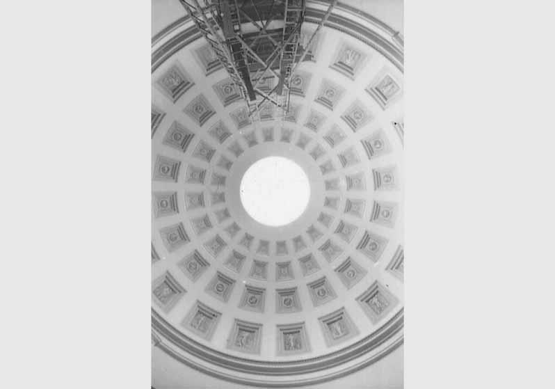 Blick in die Kuppel der Rotunde des Alten Museums