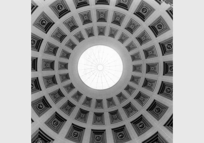 Blick in die Kuppel der Rotunde des Alten Museums