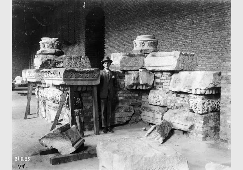Aufbau des Markttores von Milet im Pergamonmuseum