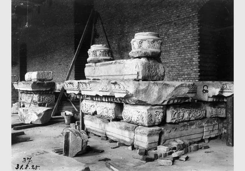 Aufbau des Markttores von Milet im Pergamonmuseum