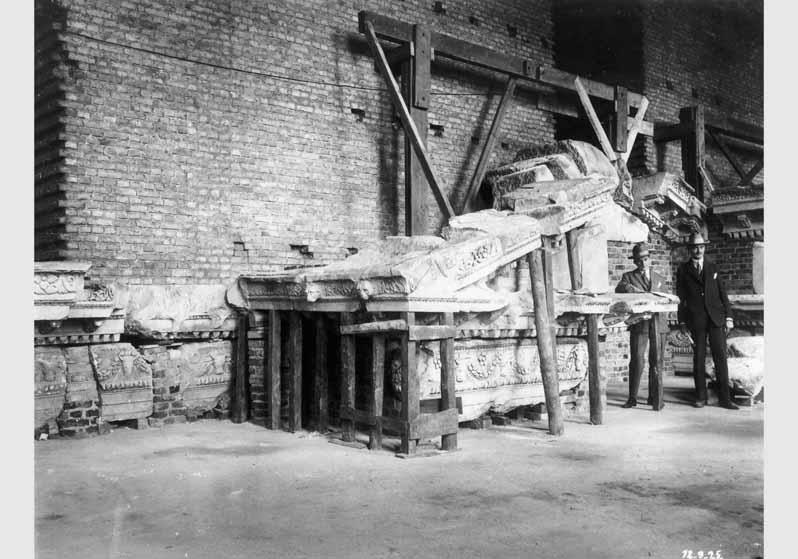 Aufbau des Markttores von Milet im Pergamonmuseum