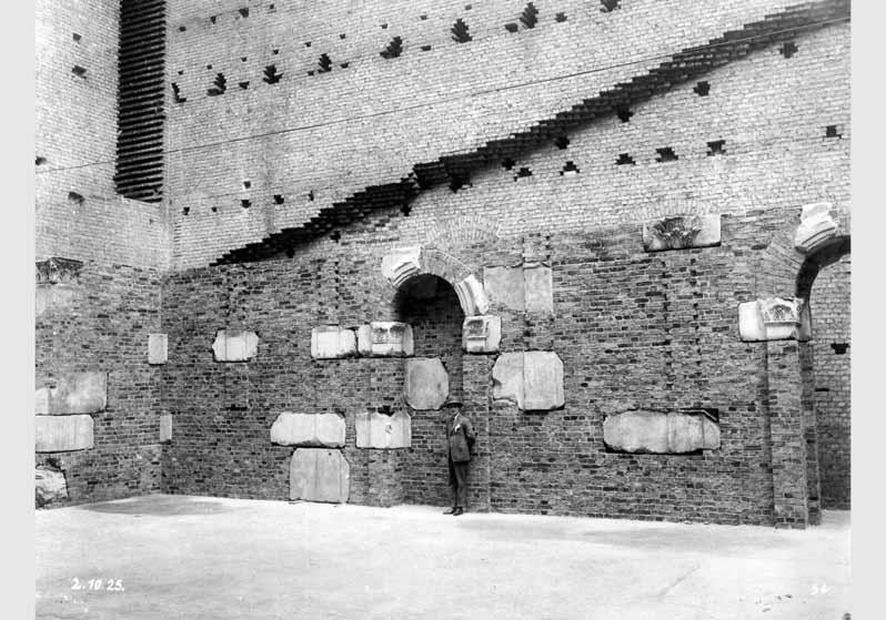 Aufbau des Markttores von Milet im Pergamonmuseum
