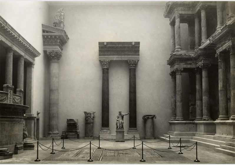 Blick in den Saal der römischen Architektur im Pergamonmuseum