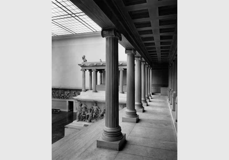 Blick in den Pergamonsaal im Pergamonmuseum