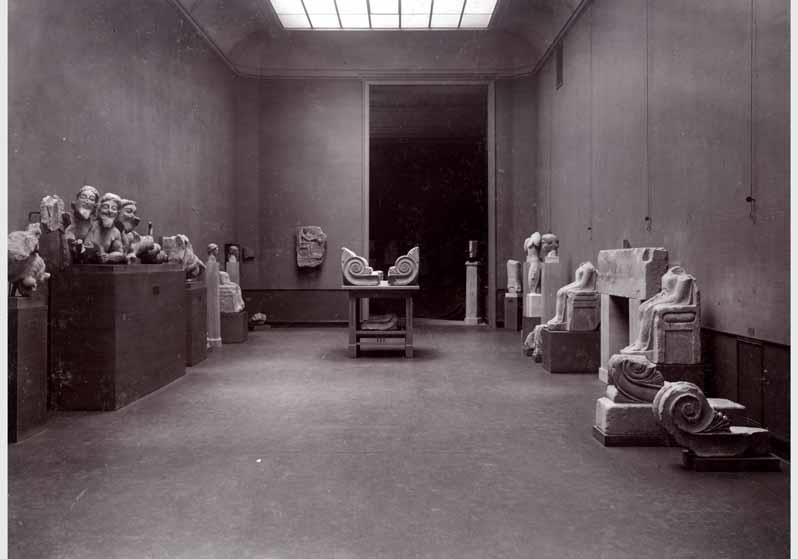 Aufstellung der Antikensammlung im Alten Museum, Griechisch-archaischer Saal