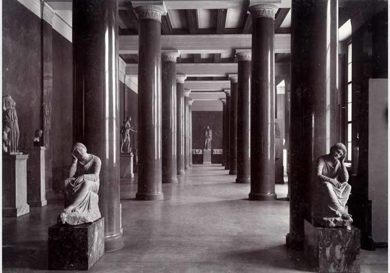 Aufstellung der Antikensammlung im Alten Museum, Nordsaal 5, Griechische Kunst des 5. Jahrhunderts