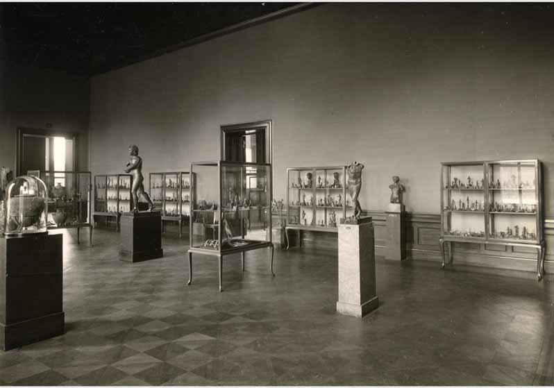 Aufstellung der Antikensammlung im Alten Museum, Antiquarium, Saal 3, Sammlung antike Bronzen