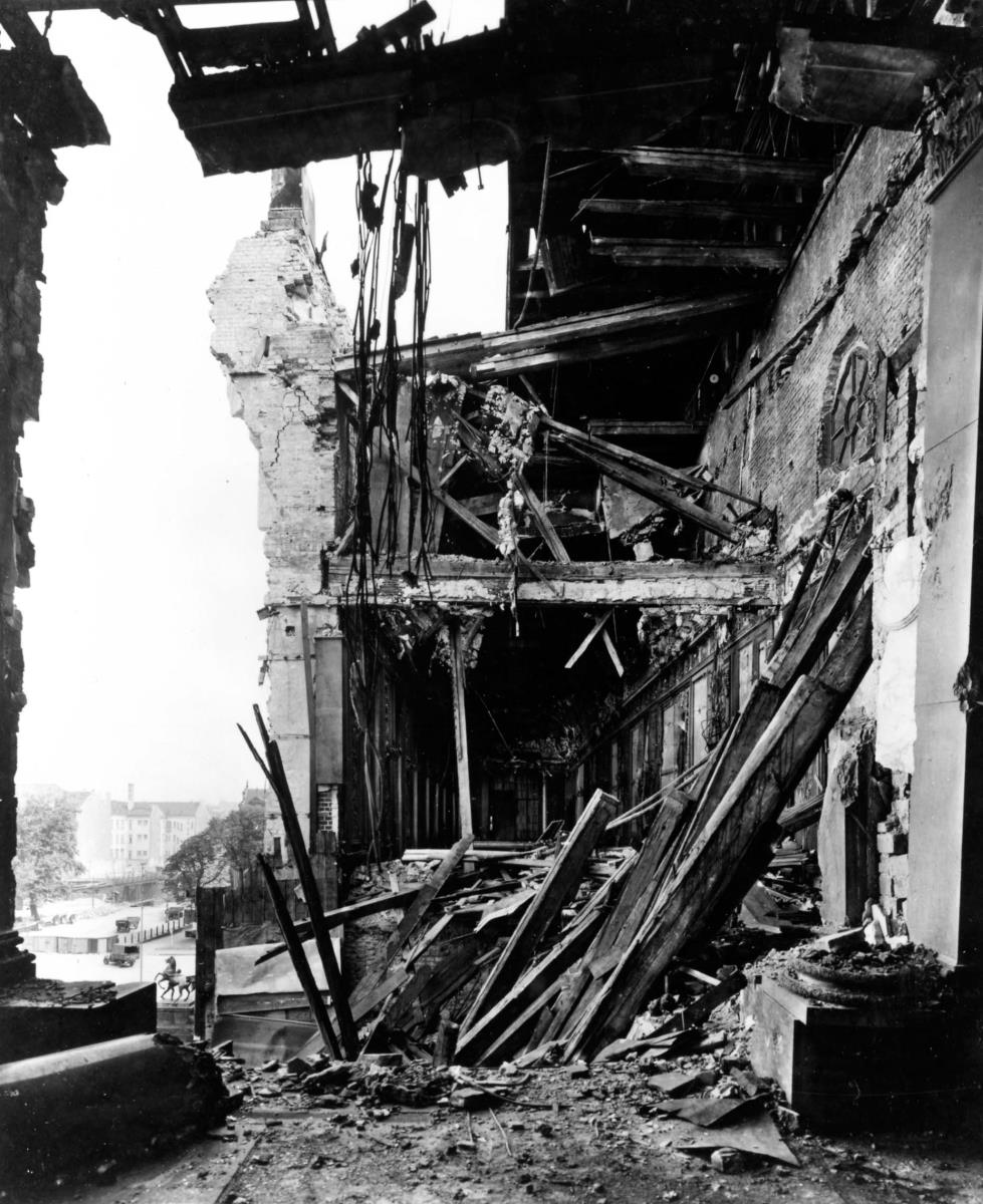 Blick auf die zerstörte Fassade des Berliner Stadtschlosses