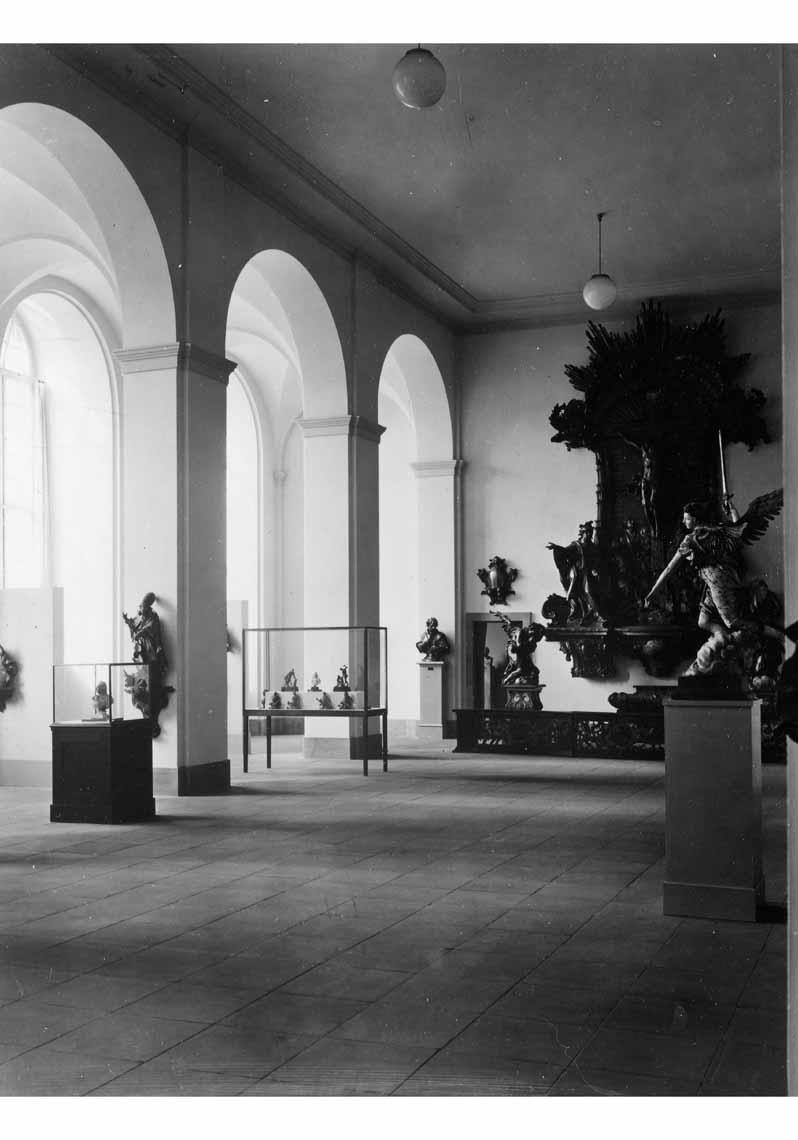 Aufstellung des Deutschen Museums im Pergamonmuseum, Raum 02, Schlütersaal