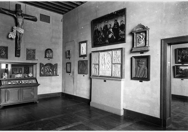 Aufstellung des Deutschen Museums im Pergamonmuseum, Raum 16, Saal der Reliefs