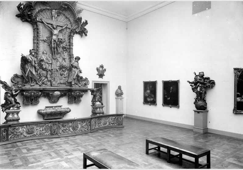 Aufstellung des Deutschen Museums im Pergamonmuseum, Raum 26, Saal des Mannheimer Altars