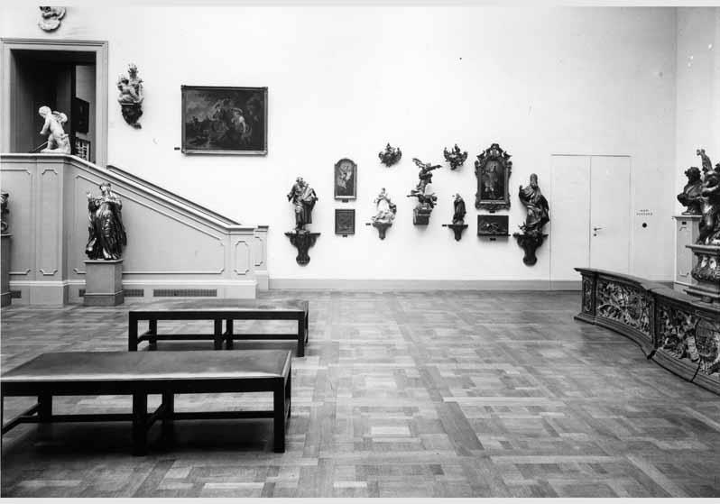 Aufstellung des Deutschen Museums im Pergamonmuseum, Raum 26, Saal des Mannheimer Altars