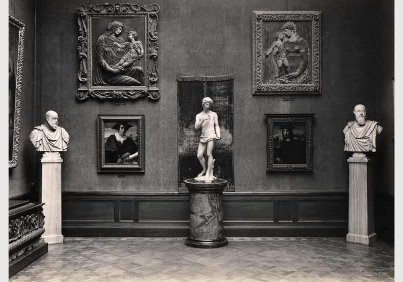Aufstellung der Gemäldegalerie und der Skulpturensammlung im Kaiser-Friedrich-Museum, Raum 45, Italienische Gemälde und Bildwerke des 16. Jhd.