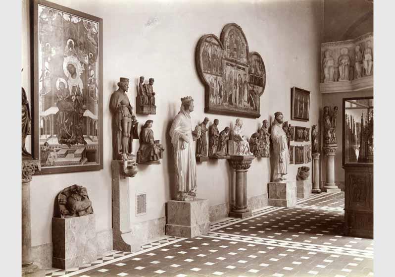 Aufstellung der Gemäldegalerie und der Skulpturensammlung im Kaiser-Friedrich-Museum, Raum 24, Deutsche Bildwerke und Gemälde des 13. und 14. Jahrhunderts