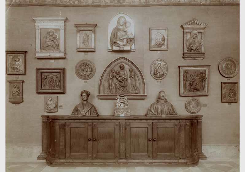 Aufstellung der Gemäldegalerie und der Skulpturensammlung im Kaiser-Friedrich-Museum, Raum 25, Italienische Bildwerke des 15. Jh.