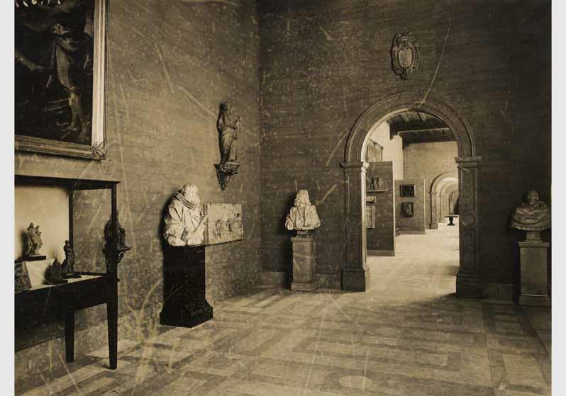 Aufstellung der Skulpturensammlung im Kaiser-Friedrich-Museum, Raum 26, Italienische Bildwerke und Gemälde, Blick in Raum 25