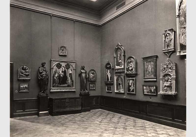 Aufstellung der Gemäldegalerie und der Skulpturensammlung im Kaiser-Friedrich-Museum, Raum 29, Italienische Gemälde und Bildwerke des 14. und 15. Jhd.