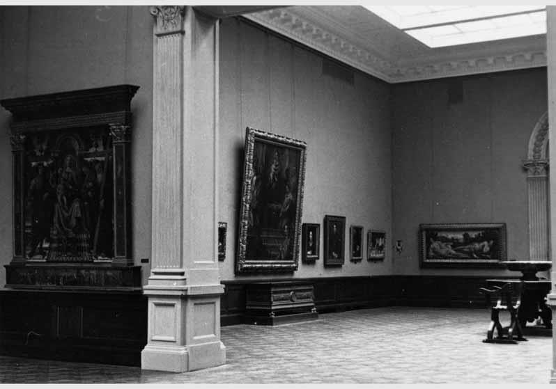 Aufstellung der Gemäldegalerie im Kaiser-Friedrich-Museum, Raum 37, Gemälde Botticellis