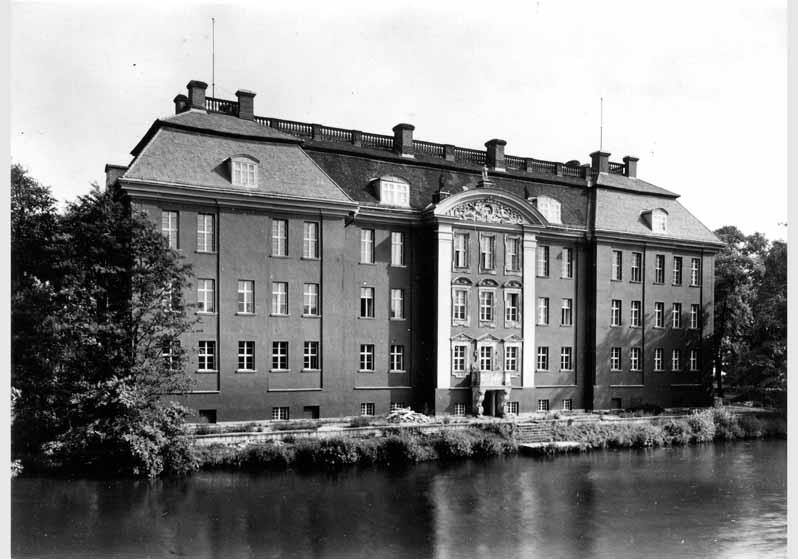 Blick auf das Kunstgewerbemuseum im Schloss Köpenick