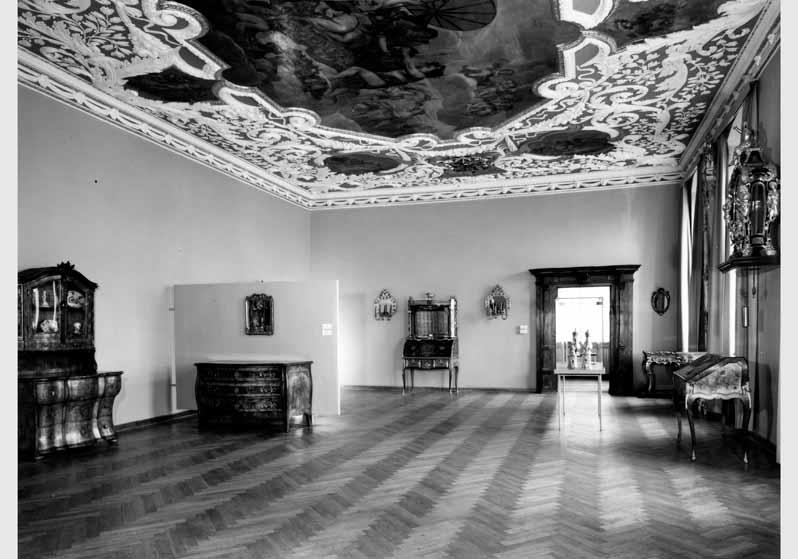 Aufstellung des Kunstgewerbemuseums im Schloss Köpenick, Raum 26, Rokokosaal