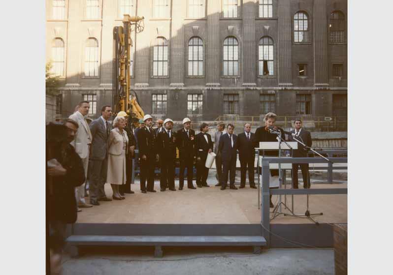 Grundsteinlegung zur Rekonstruktion des Neuen Museums