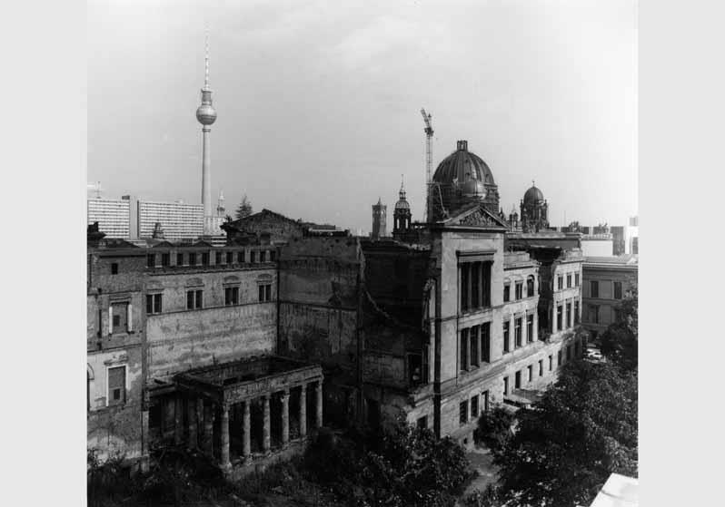 Blick auf das zerstörte Neue Museum