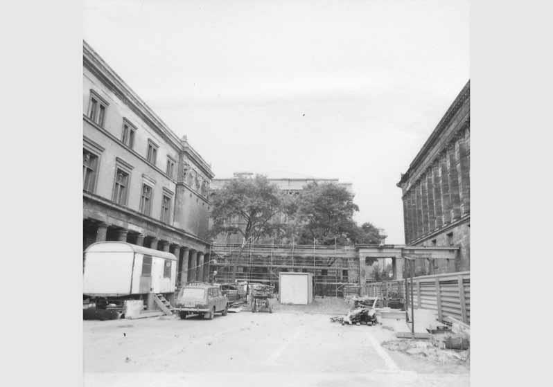Bauarbeiten an den Kolonnaden auf der Museumsinsel