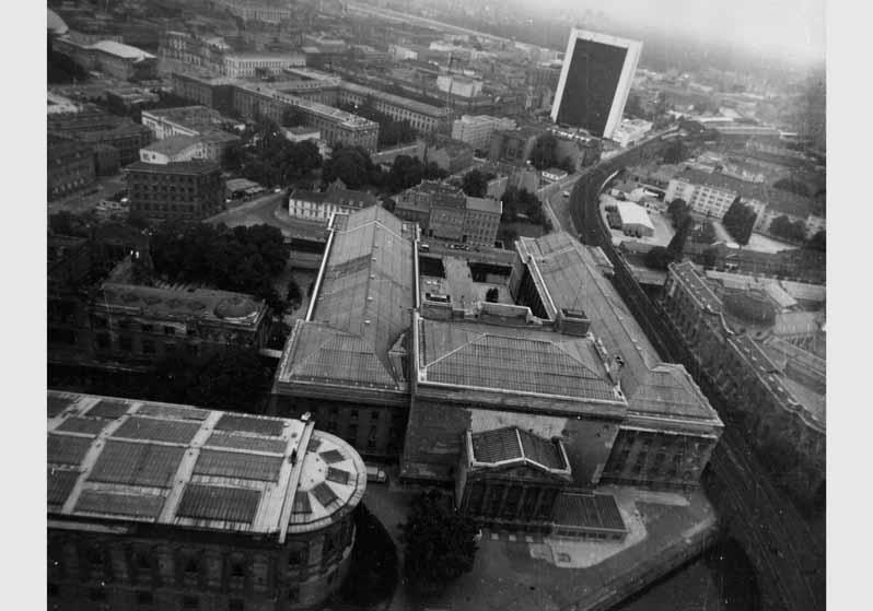 Luftbildaufnahme von der Museumsinsel mit Blick auf das Pergamonmuseum und die Nationalgalerie