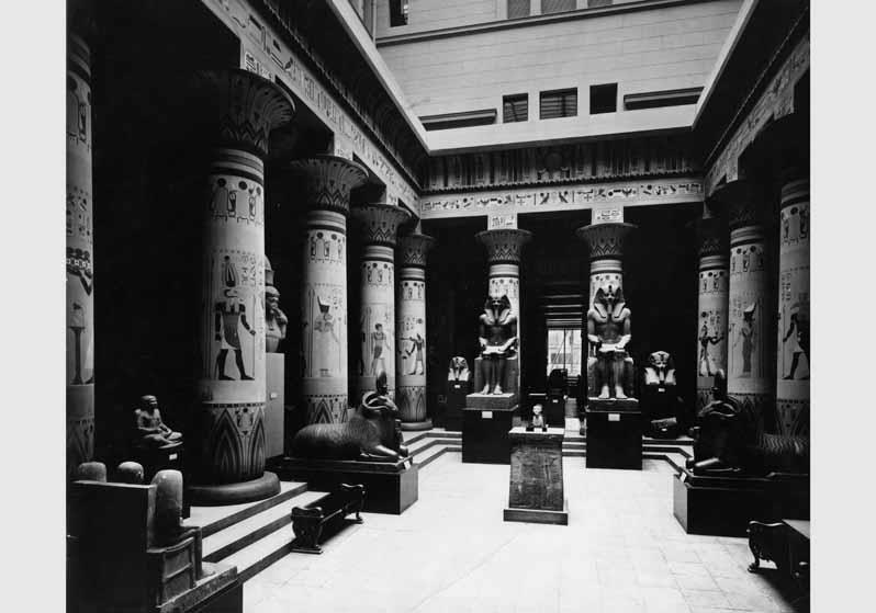 Blick in den Ägyptischen Hof im Neuen Museum