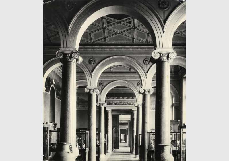 Blick in den Römischen Saal im Neuen Museum
