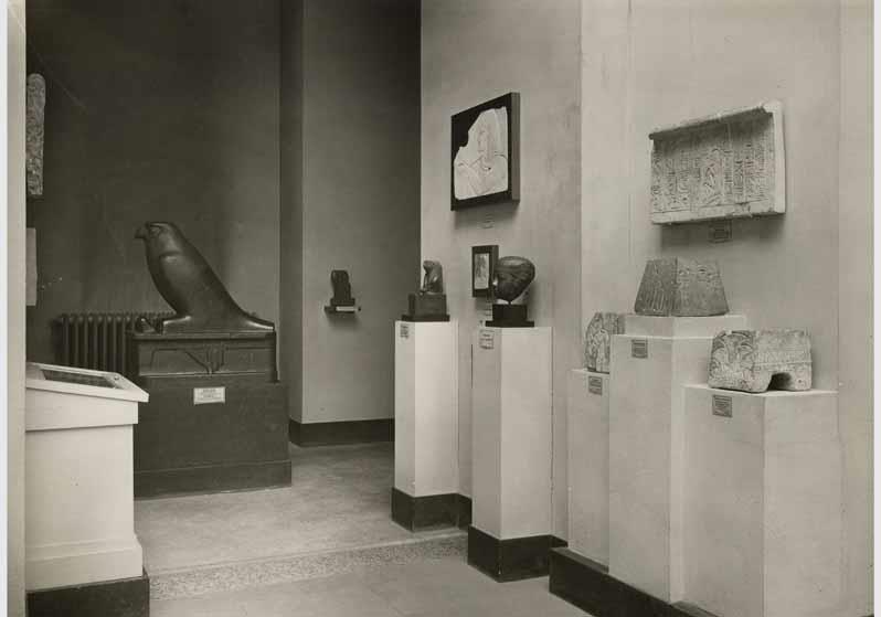 Blick in den Amarnahof im Neuen Museum nach dem Umbau des Griechischen Hofes