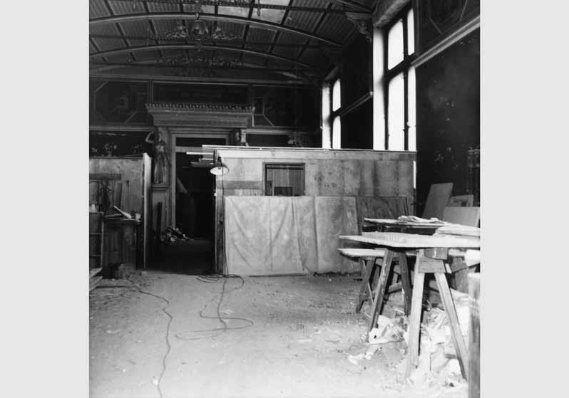 Blick in den zerstörten Niobidensaal im Neuen Museum