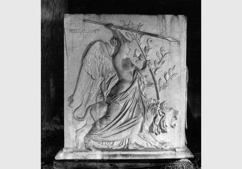 Blick auf den Sockel für das Denkmal für den Grafen Bülow von Dennewitz im Vaterländischen Saal im Neuen Museum