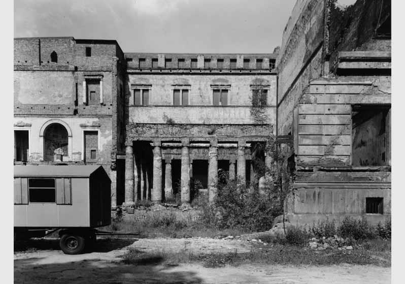 Blick auf den zerstörten Ägyptischen Hof des Neuen Museums