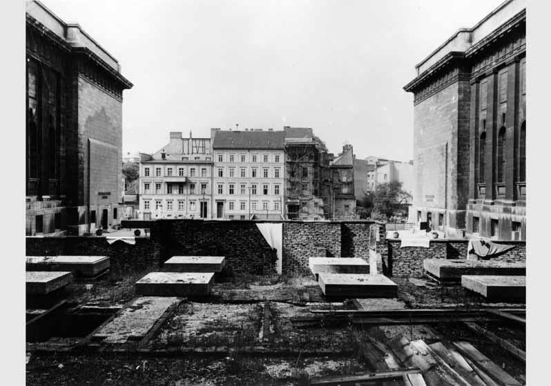 Abtragung der Kellergewölbe unter dem Ehrenhof des Pergamonmuseums