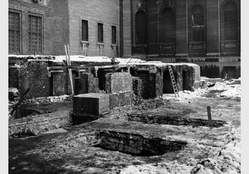 Abtragung der Kellergewölbe unter dem Ehrenhof des Pergamonmuseums