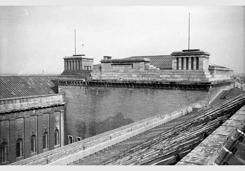 Blick auf das Dach des Pergamonmuseums
