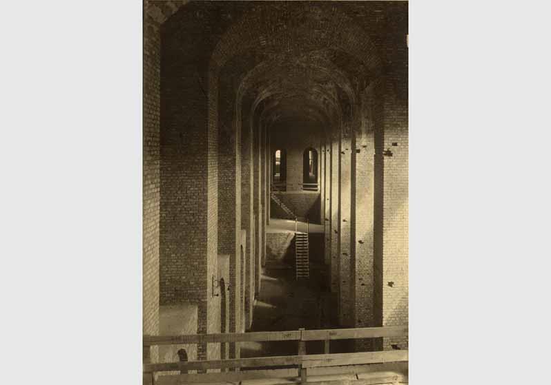 Blick in den Keller des Pergamonmuseums