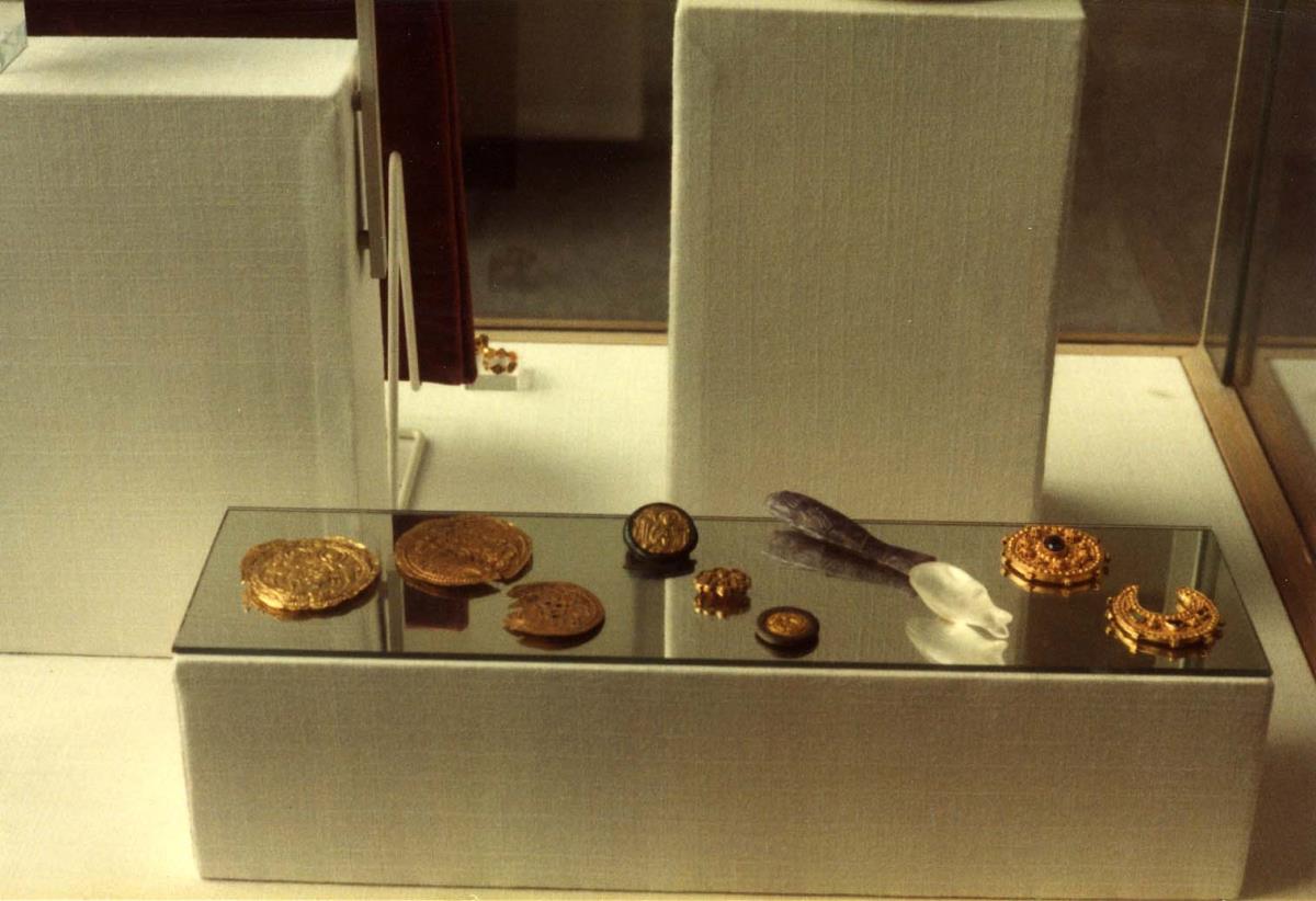Blick in die Ausstellung der Skulpturensammlung und der Frühchristlich-Byzantinischen Sammlung im Museum Dahlem