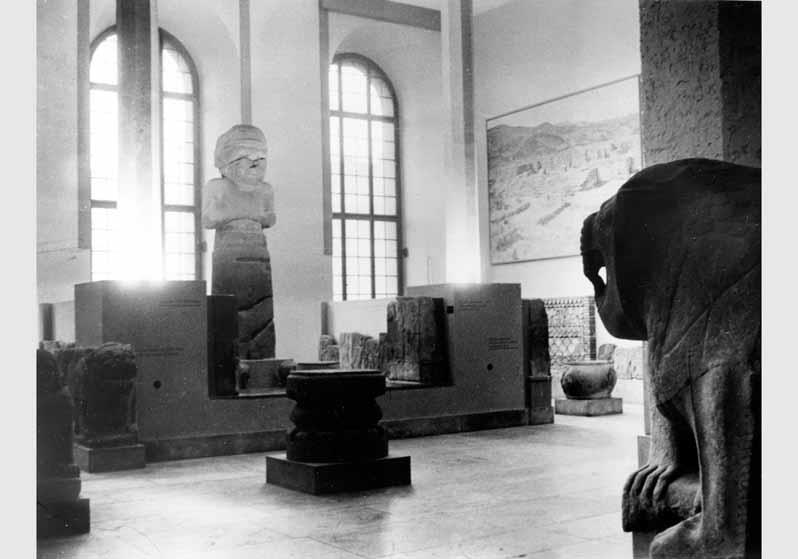 Aufstellung des Vorderasiatischen Museums im Pergamonmuseum, Sendschirli-Saal