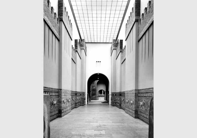 Aufstellung des Vorderasiatischen Museums im Pergamonmuseum, Prozessionsstraße nach der Wiederherstellung