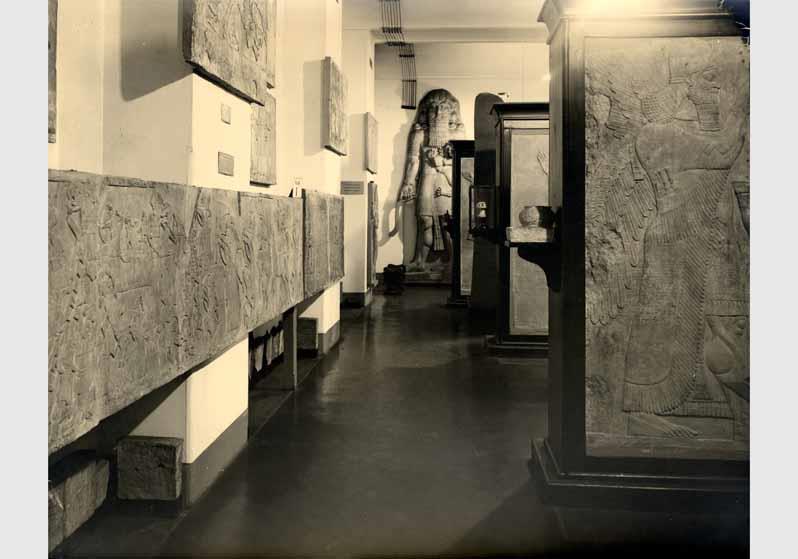 Magazinraum des Vorderasiatischen Museums im Keller des Kaiser-Friedrich-Museums