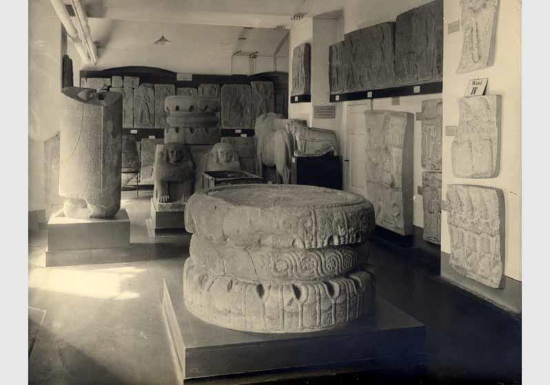 Magazinraum des Vorderasiatischen Museums im Kaiser-Friedrich-Museum, Ausstellungsstücke des Sendschirli-Saals