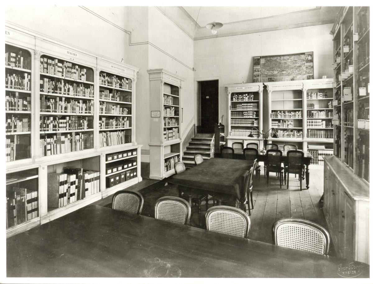 Arbeitszimmer der Museumsbibliothek im Alten Museum