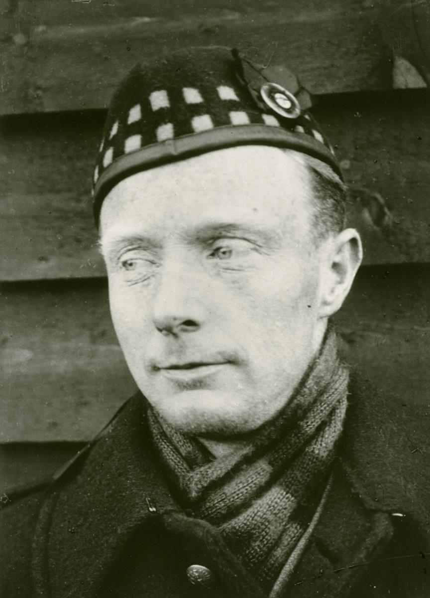 A. J. Mitchie, Schotte aus Hamilton bei Glasgow