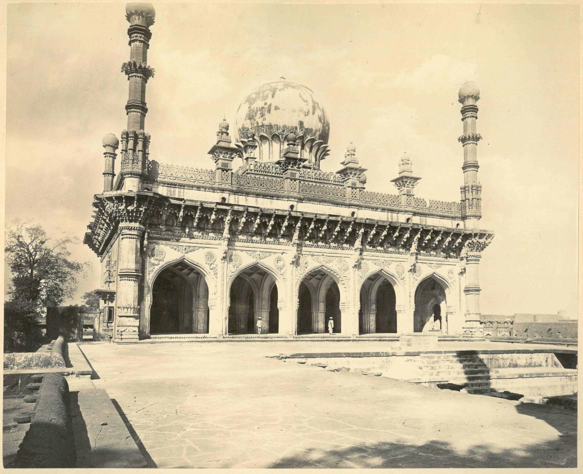 Bijapur, IIbrahim Rauza, Grabmal Ibrahim Adil Shah II.