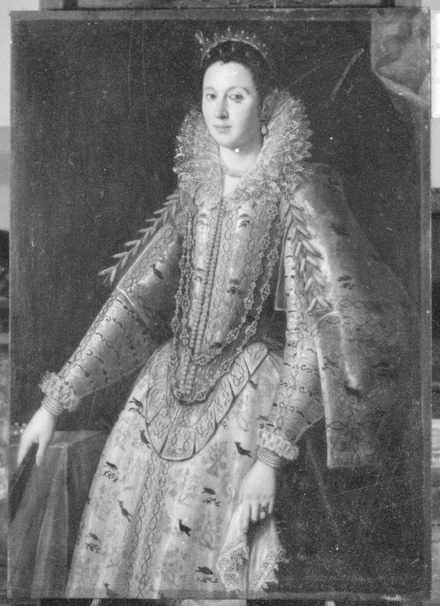 Porträt einer Frau in reich verziertem Manteau mit Ropa-Ärmeln