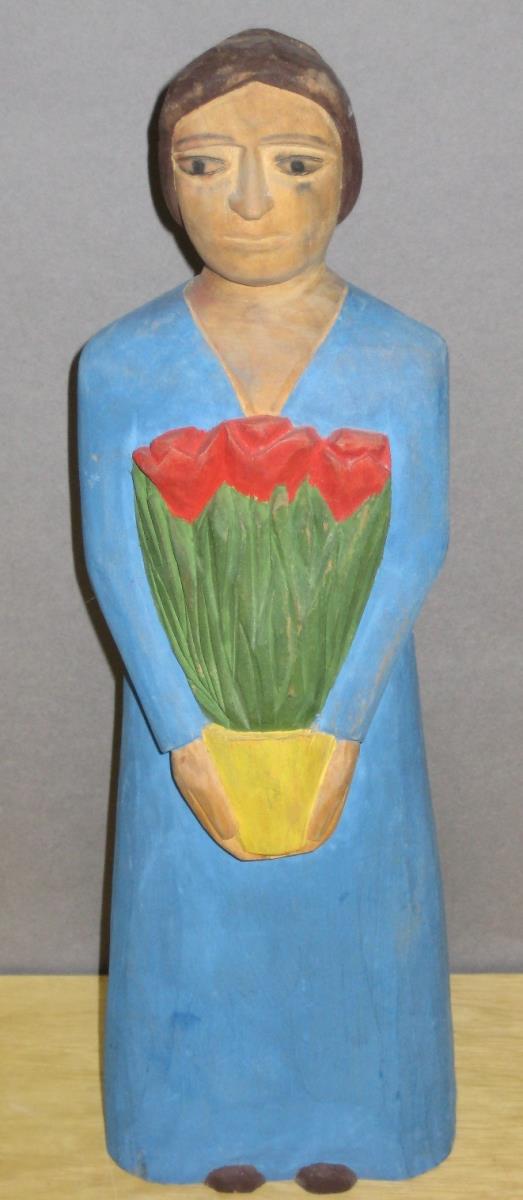 Frau mit roten Blumen