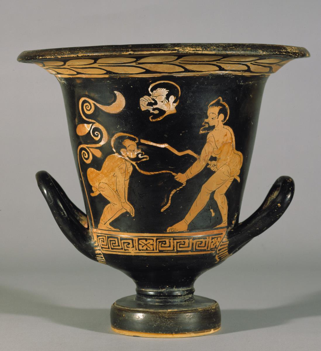 Unteritalischer Krater: Phlyakenposse (Bestrafung eines Sklaven)