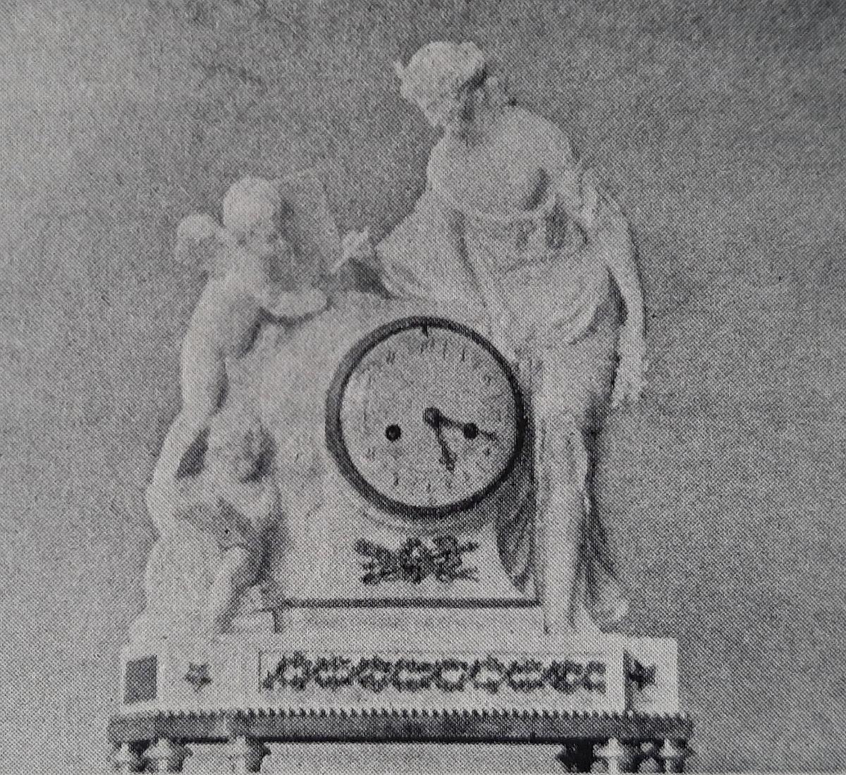 Kaminuhr mit Allegorie der Geschichte